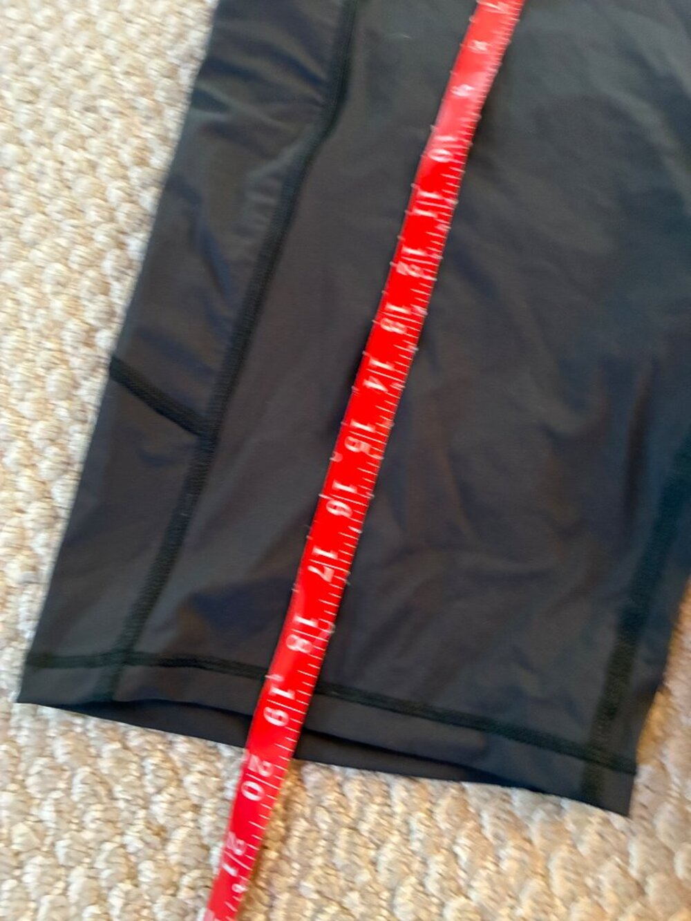 2 XL REI Co-Op Activewear Black Red Knee High Shorts w/Exterior Pockets -EUC - Picture 4 of 7